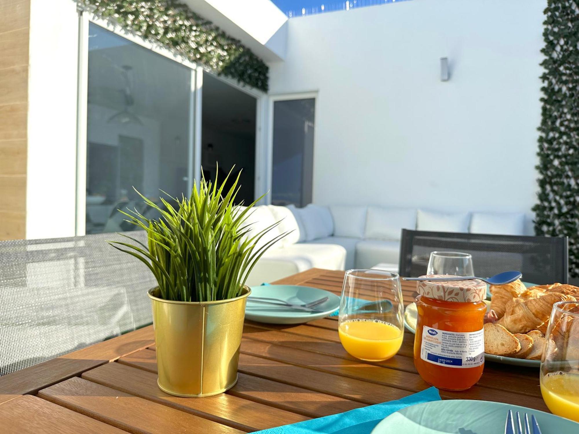 Castillo del Romeral Suites Verano Azul מראה חיצוני תמונה